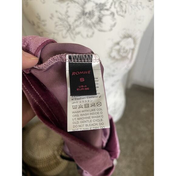 Romwe Purple Crushed Velvet Lace Accent Stretch Y2k Black Size Small - Picture 3 of 6